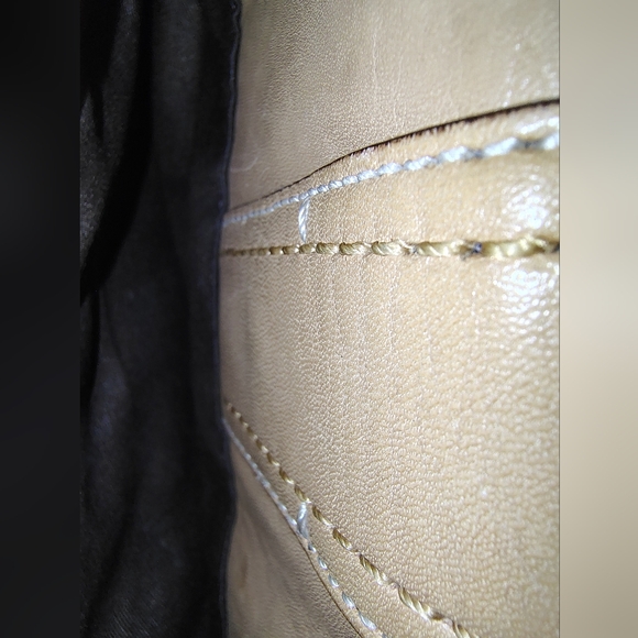 Vintage Coach Small Tan Soho Handbag - Picture 7 of 11